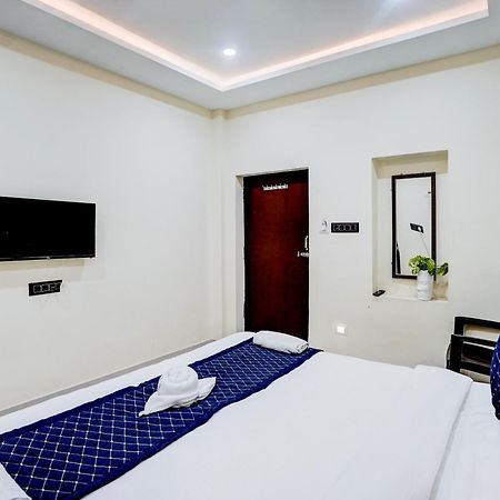 Hotel Vibe Blu- Varanasi Exterior photo