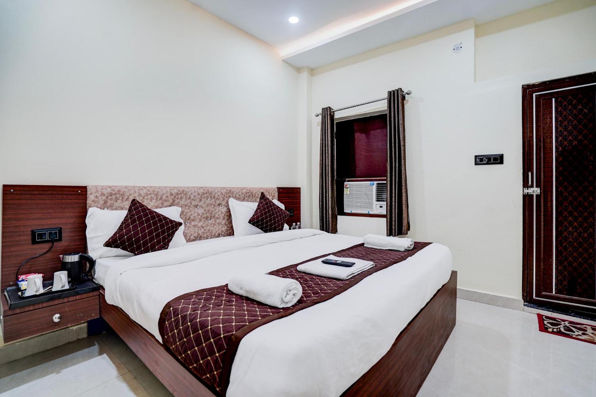 Hotel Vibe Blu- Varanasi Exterior photo