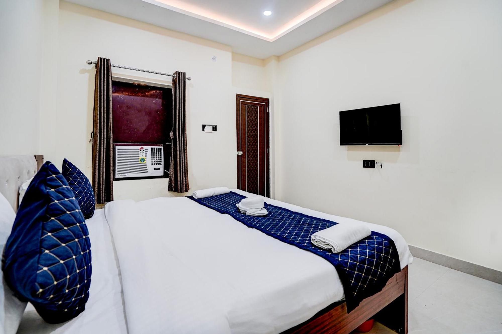 Hotel Vibe Blu- Varanasi Exterior photo