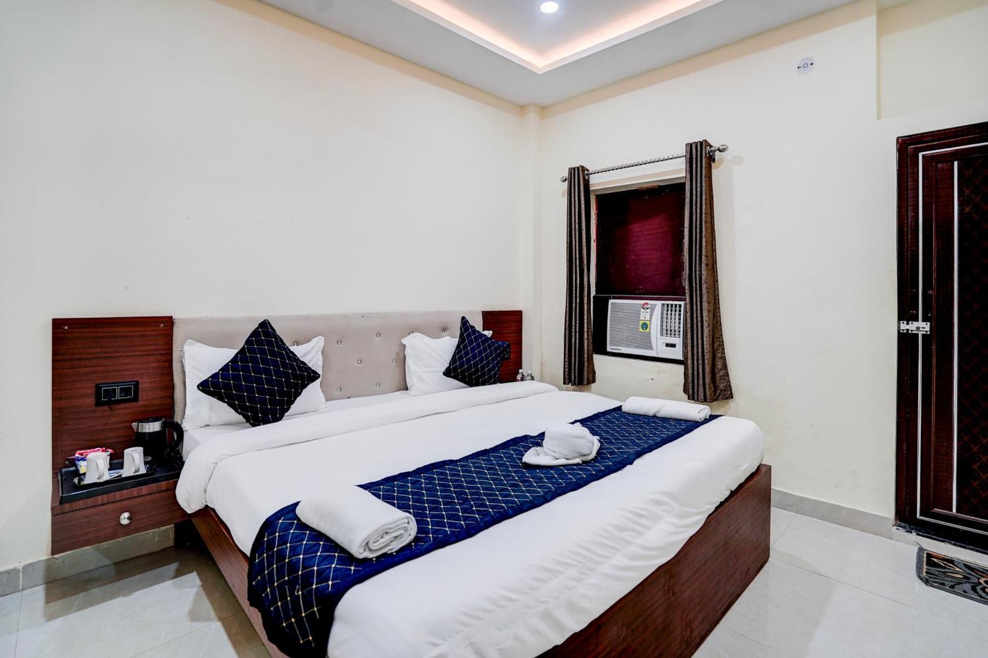 Hotel Vibe Blu- Varanasi Exterior photo
