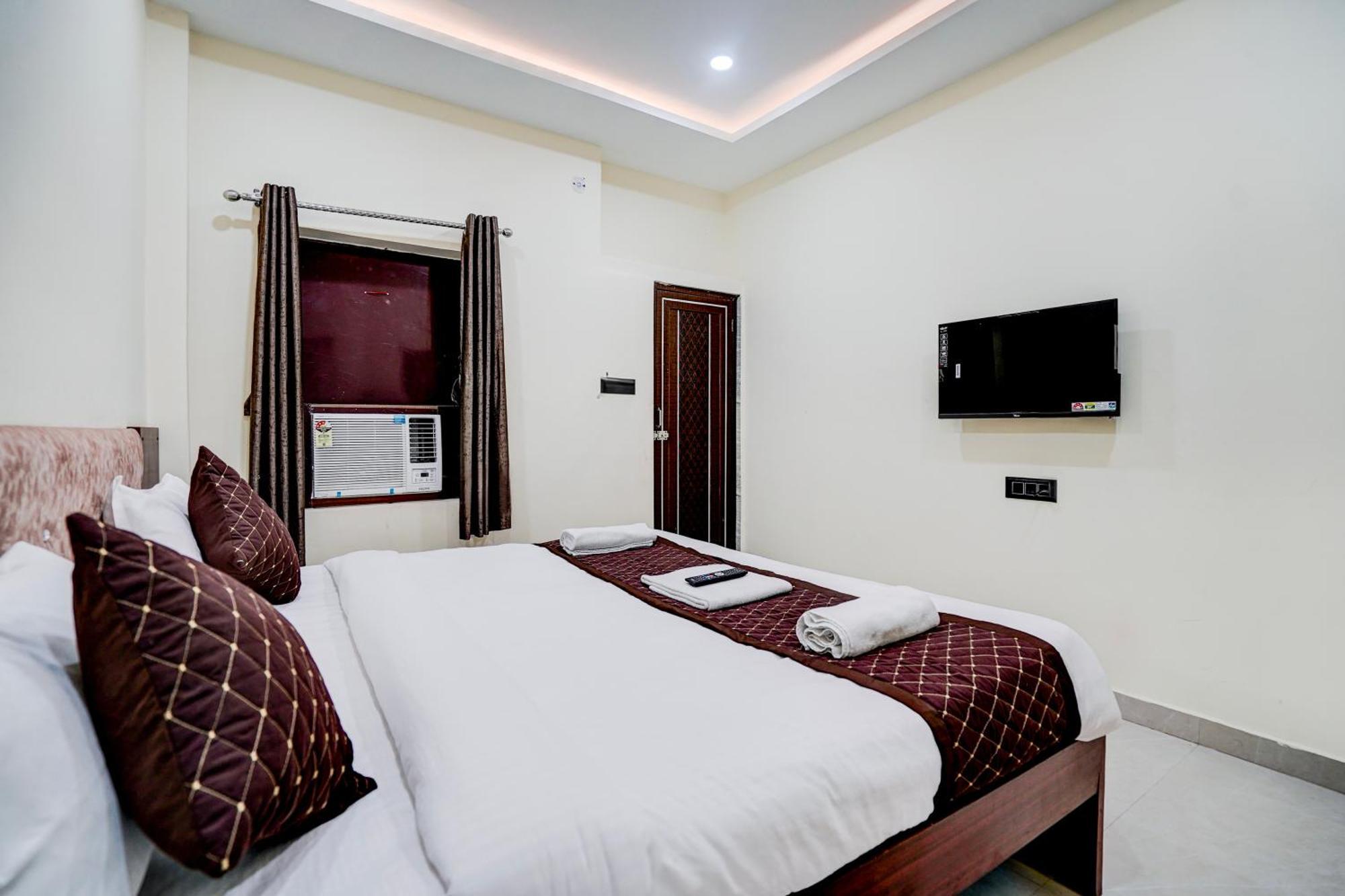 Hotel Vibe Blu- Varanasi Exterior photo