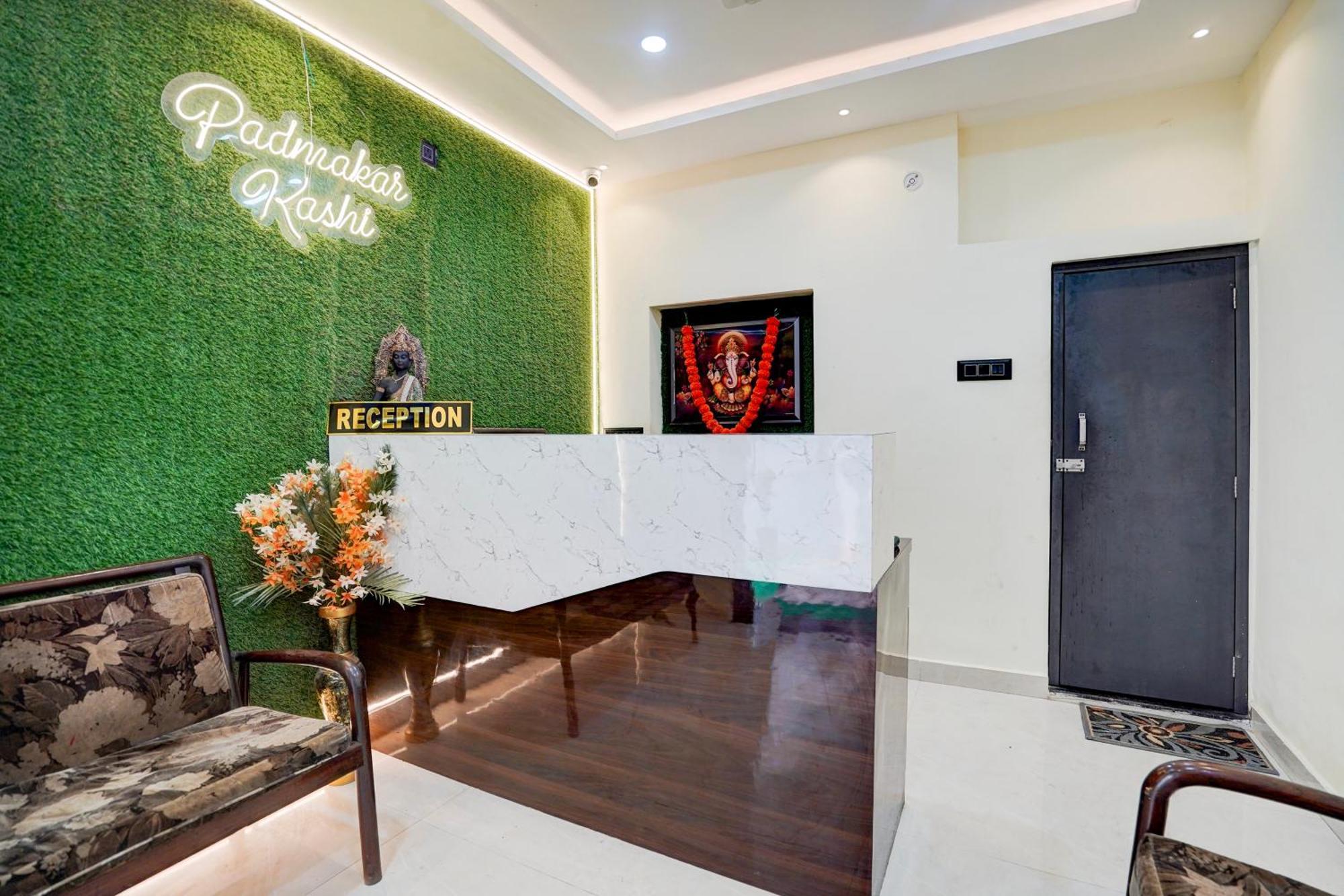 Hotel Vibe Blu- Varanasi Exterior photo